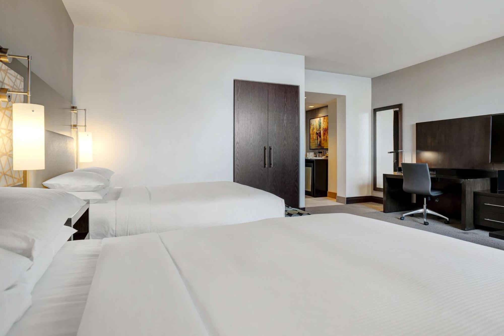 Hilton Dallas/Plano Granite Park Exterior photo