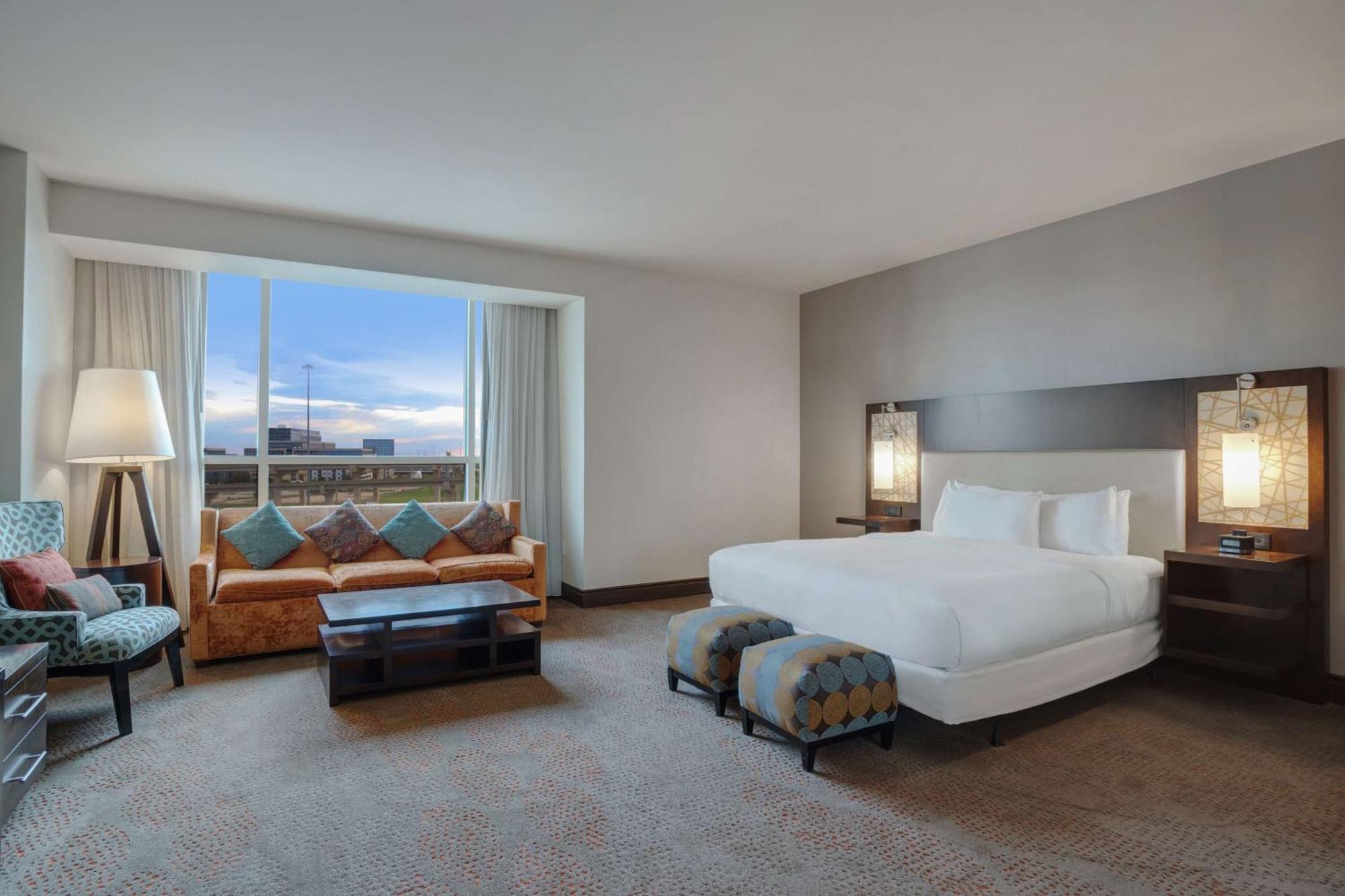Hilton Dallas/Plano Granite Park Exterior photo